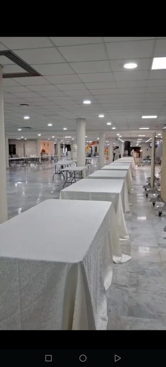 طاولات بوفيه